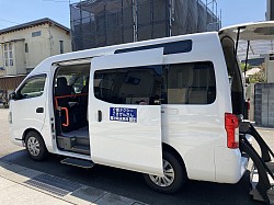 高知　介護タクシー　NV350福祉車両